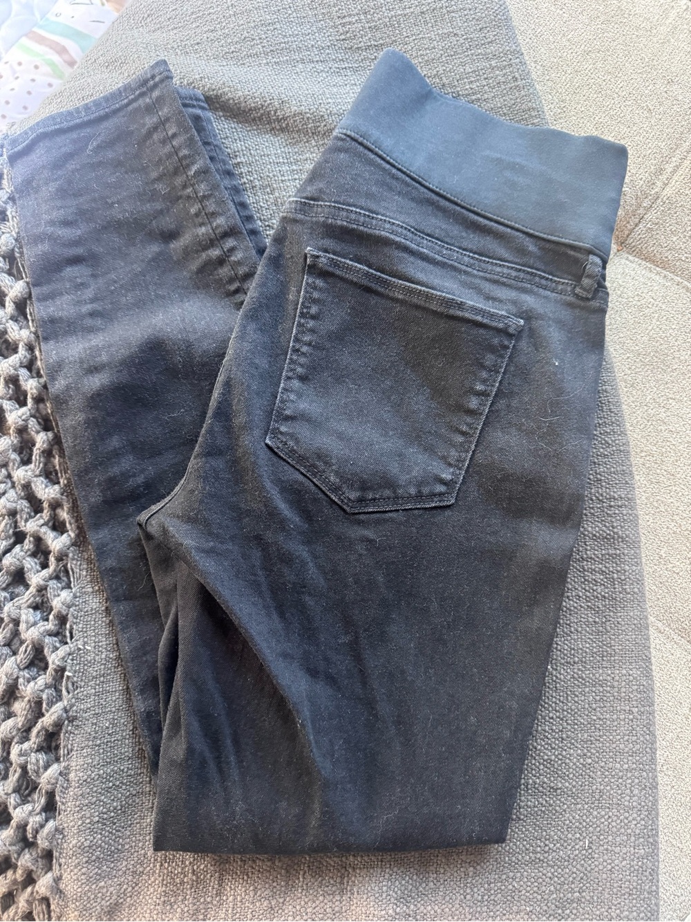 Black Women's Gap Maternity Jeans
